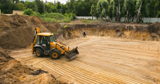 Разработка котлована Лиски стоимость за от 567 руб. м3 - заказать работы по копке и рытью котлованов | траншей